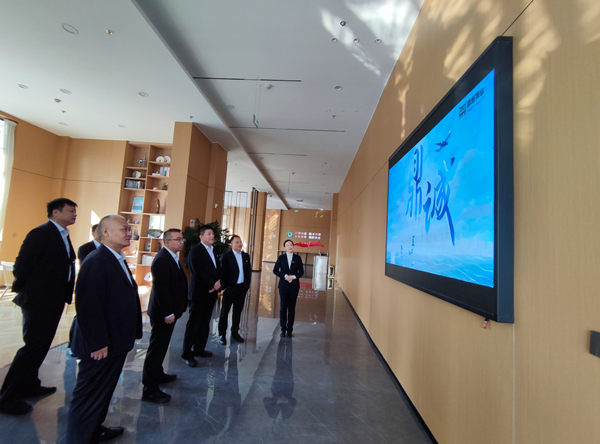 公司黨委書記、董事長王高峰一行...